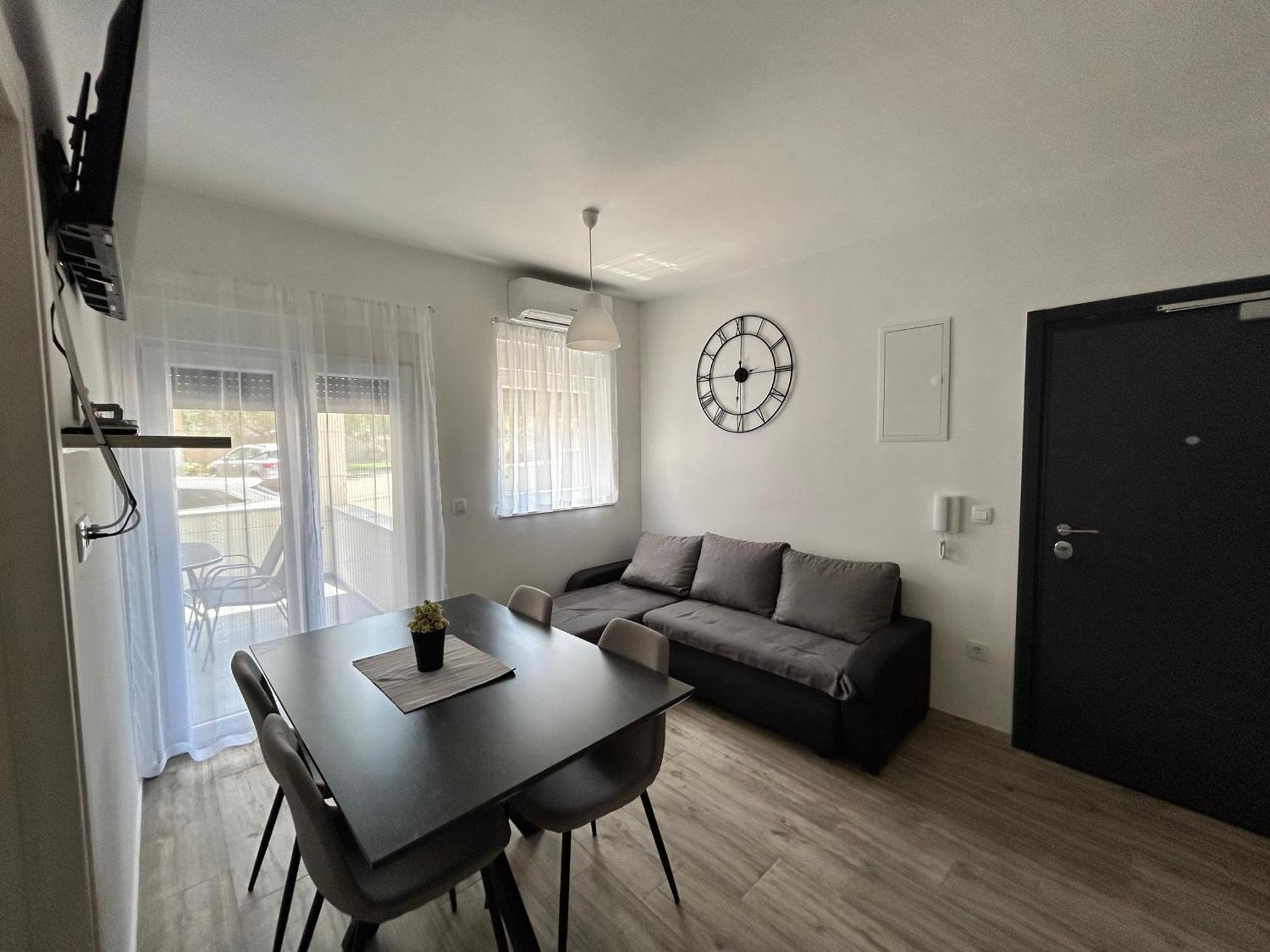 Apartments Dobrenic Vodice Exterior foto